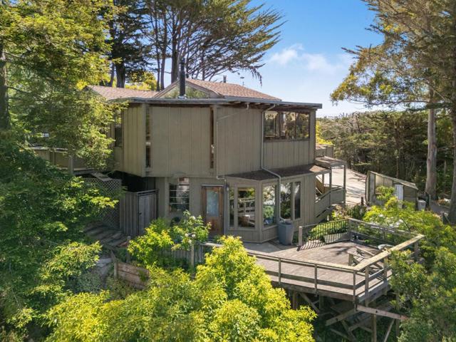 3405 Rio Road, Carmel CA: https://media.crmls.org/mediaz/a4c91e50-c860-44db-8b08-ff9174cd9339.jpg