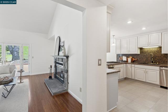 19 Via Barcelona, Moraga CA: https://media.crmls.org/mediaz/a4c93239-9b99-451d-ab6d-79c328e555e2.jpg
