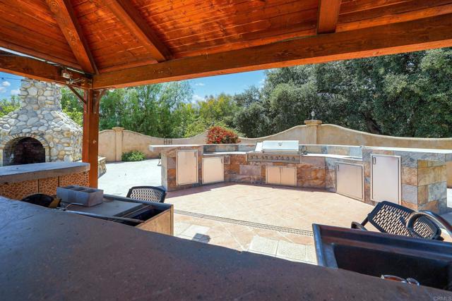 Detail Gallery Image 9 of 74 For 18915 Littlefield Ln, Valley Center,  CA 92082 - 6 Beds | 5/1 Baths