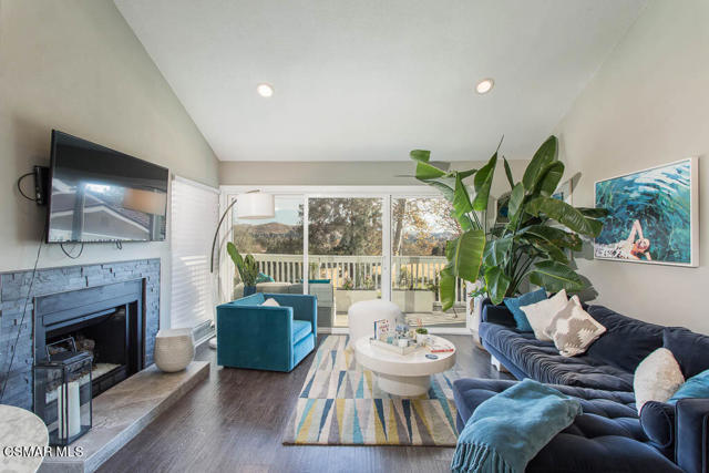191 Rockrose Lane, Oak Park CA: https://media.crmls.org/mediaz/a4cb28c4-e134-4420-a787-b59d553cbcf3.jpg