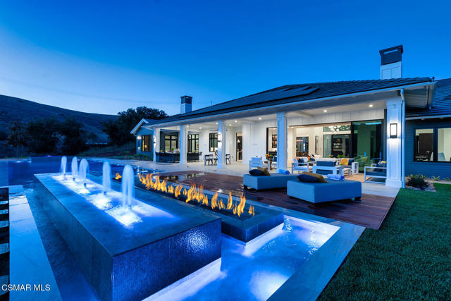 2111 High Knoll Circle, Thousand Oaks CA: https://media.crmls.org/mediaz/a4cbe864-f9d4-4ad3-b433-907d4cfd0f5d.jpg