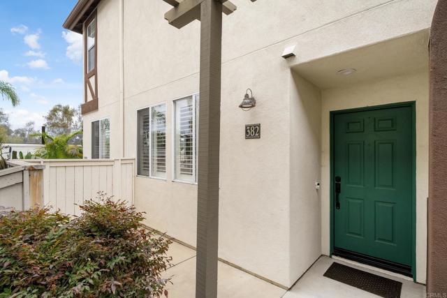 Detail Gallery Image 2 of 29 For 382 Carmel Creeper Pl, Encinitas,  CA 92024 - 2 Beds | 2/1 Baths