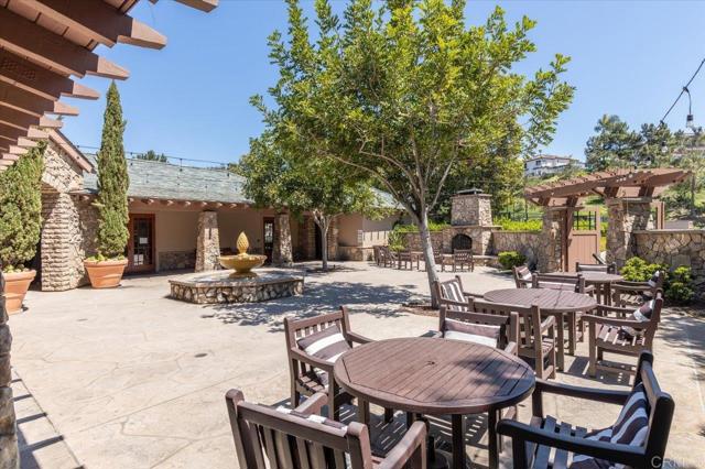 Detail Gallery Image 37 of 43 For 8092 Paseo Arrayan, Carlsbad,  CA 92009 - 5 Beds | 4/1 Baths