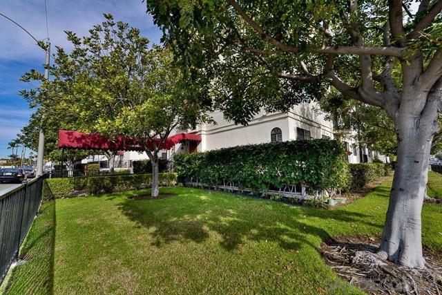 4205 Ohio St, San Diego CA: https://media.crmls.org/mediaz/a4cc9f06-1c53-472a-85da-22c68fd5cc53.jpg