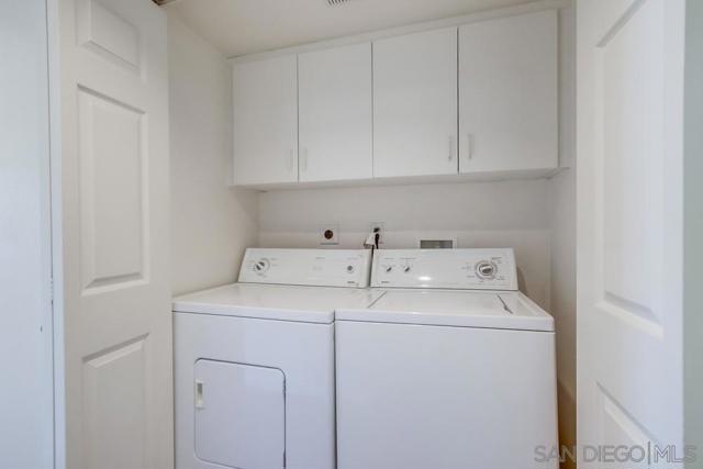 12079 Tivoli Park Row, San Diego CA: https://media.crmls.org/mediaz/a4cd4fc8-12f9-42cb-aa50-7310e80a38e5.jpg