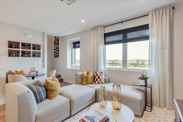 2870 Josephine Lane, Palo Alto CA: https://media.crmls.org/mediaz/a4ce1cae-5652-4665-927d-8df1d43f19ef.jpg