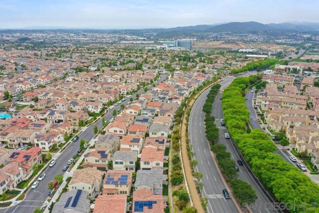 712 Gemstone Dr, San Marcos CA: https://media.crmls.org/mediaz/a4cf579b-a8cd-4951-a71e-efa3ebfefdcb.jpg