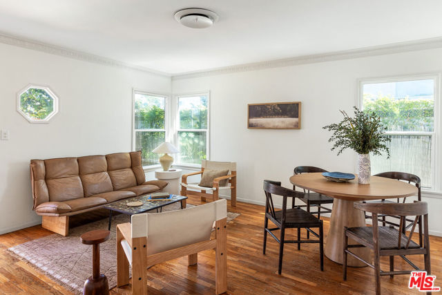 510 Venice Way, Venice CA: https://media.crmls.org/mediaz/a4d238ca-aaed-4836-80cb-1d916b6c2375.jpg