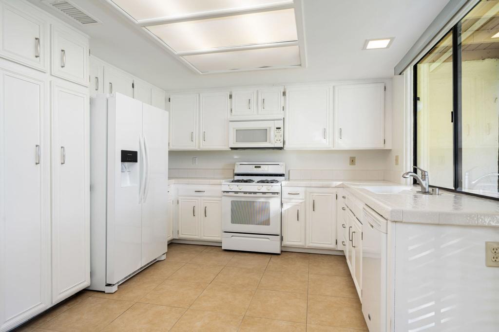 MLS #219139618DA image #10