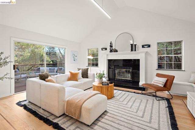 Image 15 of 59 For 6975 Charing Cross Rd