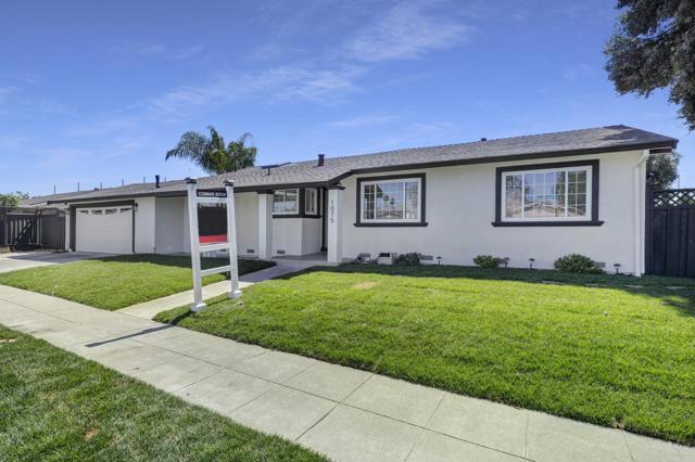 1075 Summerfield Drive, San Jose CA: https://media.crmls.org/mediaz/a4d36f49-517b-4855-a770-2317f6c3c535.jpg