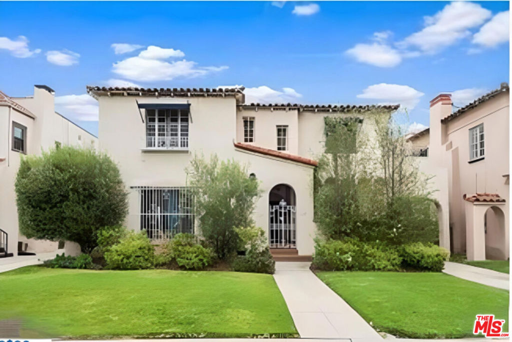 1/2 N Hamilton Drive