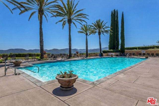 1630 Chastain, Pacific Palisades CA: https://media.crmls.org/mediaz/a4d42e34-afb0-4a78-aed5-0c5362501069.jpg