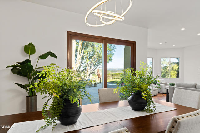 Detail Gallery Image 30 of 48 For 13045 Ripple Creek Ln, Camarillo,  CA 93012 - 5 Beds | 3/1 Baths