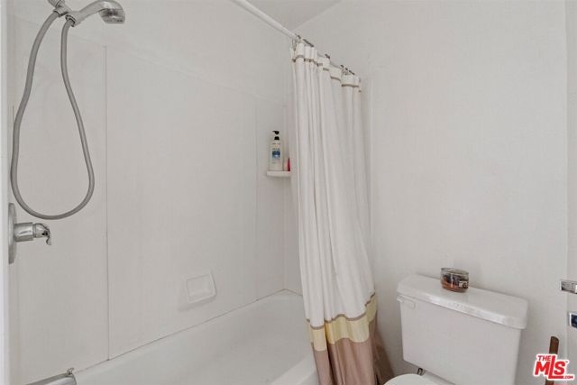 11317 Santol Drive, Sylmar CA: https://media.crmls.org/mediaz/a4d5452f-ac2c-4578-bc65-2ef5f4c7981a.jpg