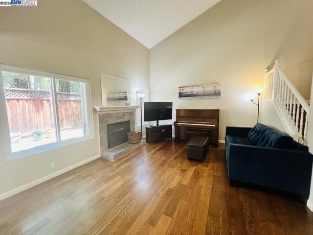 2418 Twinflower Ct, Martinez CA: https://media.crmls.org/mediaz/a4d5c1e7-2e3e-4728-8a43-d2ed6842477d.jpg
