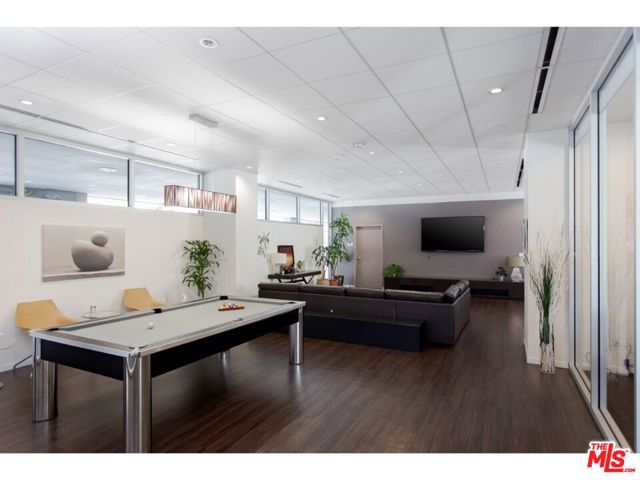 3460 W 7th Street, Los Angeles CA: https://media.crmls.org/mediaz/a4d82900-f390-4b9d-a6a2-c61d3885bc1b.jpg