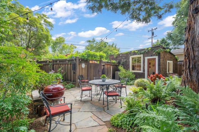 705 University Avenue, Los Altos CA: https://media.crmls.org/mediaz/a4d8ab04-30e5-4c22-aa58-392f411d1712.jpg