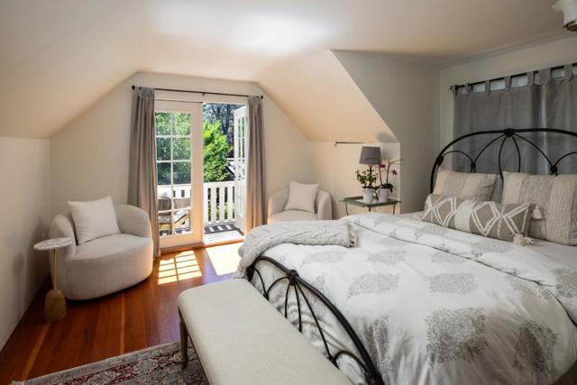 114 University Drive, Menlo Park CA: https://media.crmls.org/mediaz/a4da7fe3-07b2-4e44-88d6-82acc0b091e1.jpg