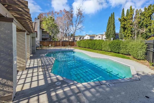 940 Cherry Glen Terrace, Fremont CA: https://media.crmls.org/mediaz/a4daa341-0268-49a4-a3da-93fbe7601e2d.jpg