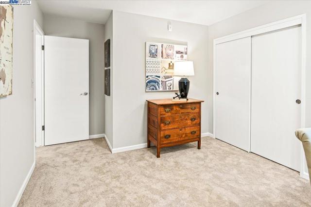 11110 Monan St, Oakland CA: https://media.crmls.org/mediaz/a4daf4f9-e502-4dac-bdab-955ff3ba4d7e.jpg