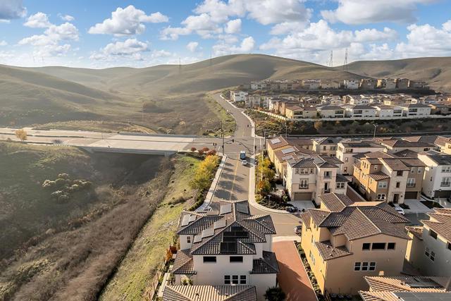 600 Thyme Way, San Ramon CA: https://media.crmls.org/mediaz/a4dafa90-36bb-4d11-8945-14b94bc0b957.jpg