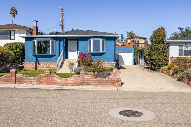 940 Fresno St, Pismo Beach CA: https://media.crmls.org/mediaz/a4db2e2f-76f7-4463-9dcb-9c254142db17.jpg