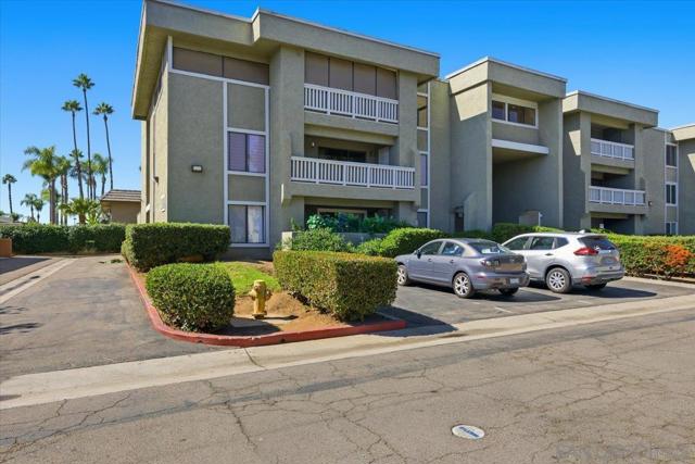 1020 E Washington Ave, Escondido CA: https://media.crmls.org/mediaz/a4dc05c5-e1f6-420f-ae9e-43318d0a5fe1.jpg