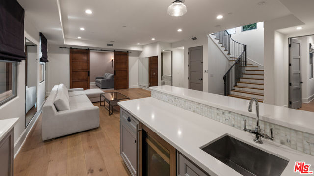 14806 Sutton Street photo 22