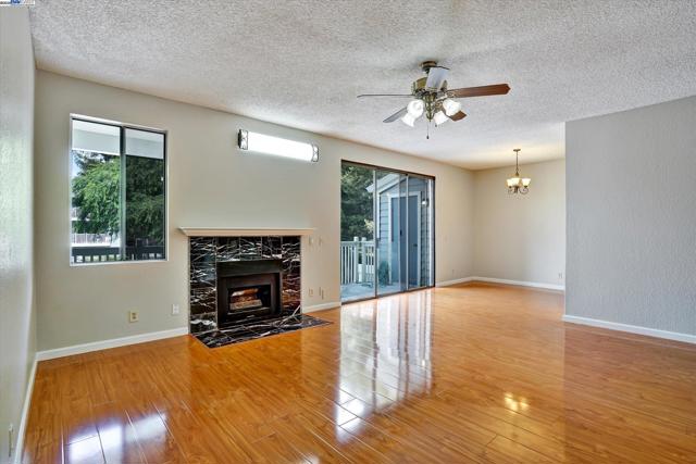 3402 Pinewood Ter, Fremont CA: https://media.crmls.org/mediaz/a4dc2581-2a0a-4093-9975-61893155cf60.jpg