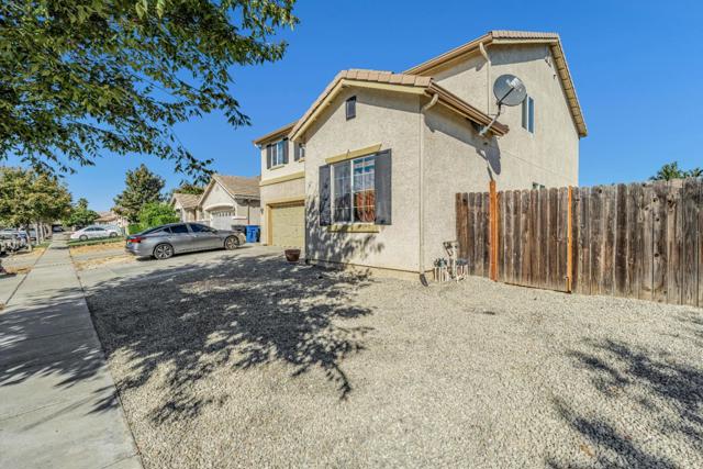 1433 Brahma Street, Patterson CA: https://media.crmls.org/mediaz/a4dc7a3a-a887-4d43-afc5-c31c8fb8138a.jpg