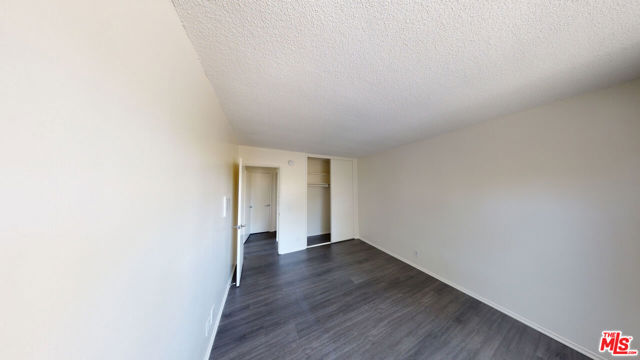 5236 Kester Avenue, Sherman Oaks CA: https://media.crmls.org/mediaz/a4dd598e-2777-4372-90dd-6c5745ea8d10.jpg