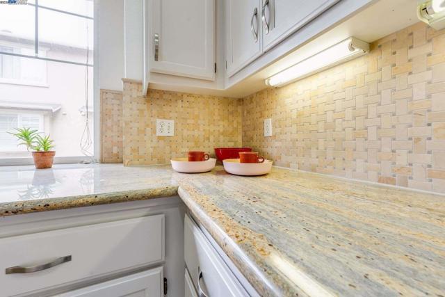 1586 Tucker St, Oakland CA: https://media.crmls.org/mediaz/a4dd63b8-f6dd-4a3b-a85a-96992050ef97.jpg