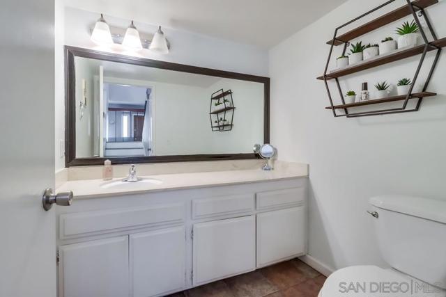 1737 Melrose Ave, Chula Vista CA: https://media.crmls.org/mediaz/a4dd8c58-0097-4e14-81b3-cbc1d8eec6aa.jpg