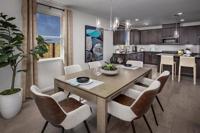 1901 Amaryllis Drive, Hollister CA: https://media.crmls.org/mediaz/a4ddbc22-d7a4-4873-abe9-37d7362f55ce.jpg