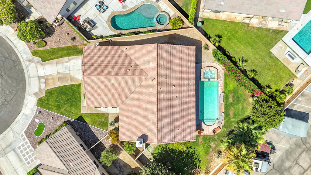 https://media.crmls.org/mediaz/a4de0bcb-278c-4a12-804a-c41ed626fd86.jpg?preset=X-Large