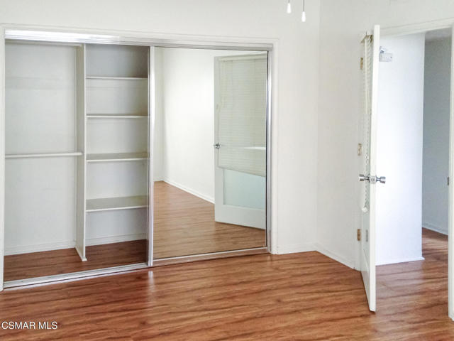 3411 Mclaughlin Avenue, Los Angeles CA: https://media.crmls.org/mediaz/a4de519a-a44e-45f4-a407-cc2ddffbe3eb.jpg