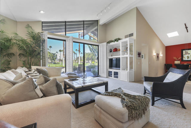 184 Ranch View Circle, Palm Desert, CA 92211