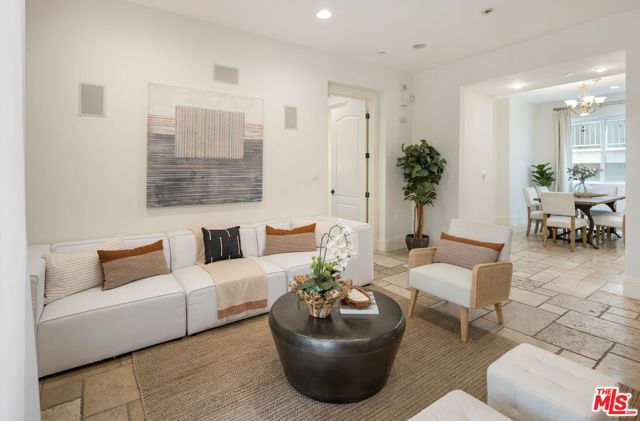 16123 West Sunset Boulevard, 12 photo 8
