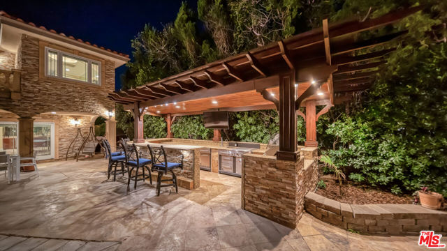 10801 Bothwell Road, Chatsworth CA: https://media.crmls.org/mediaz/a4df0f85-fbeb-4cb1-87d6-fd5723de1021.jpg