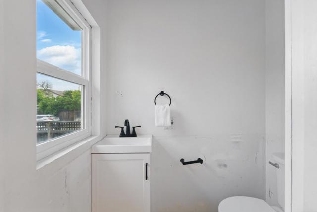 930 Monroe Street, Santa Clara CA: https://media.crmls.org/mediaz/a4dfa584-1e11-41cb-a4f7-97b114e505b0.jpg