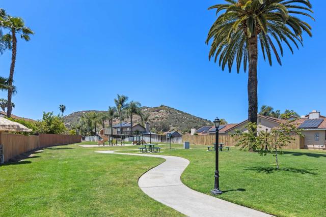 10324 Paseo Palmas Drive, Lakeside CA: https://media.crmls.org/mediaz/a4dfd064-8a11-4342-b778-5a0f68abc41c.jpg