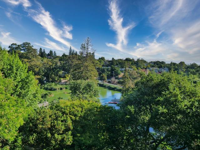 514 Live Oak Lane, Redwood City CA: https://media.crmls.org/mediaz/a4dfdcbf-5576-44a8-9e98-7d535a8c5a9d.jpg