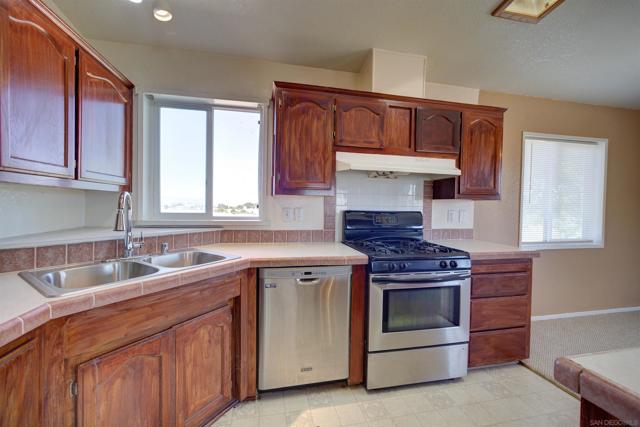 5720 Vista Serrano Way, Paso Robles CA: https://media.crmls.org/mediaz/a4e08b93-eb51-4b37-8032-d2c0153af5e0.jpg