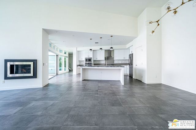 1007 Ziel Drive, Palm Springs CA: https://media.crmls.org/mediaz/a4e133f0-47d1-48e1-ae4e-449922e59ea2.jpg