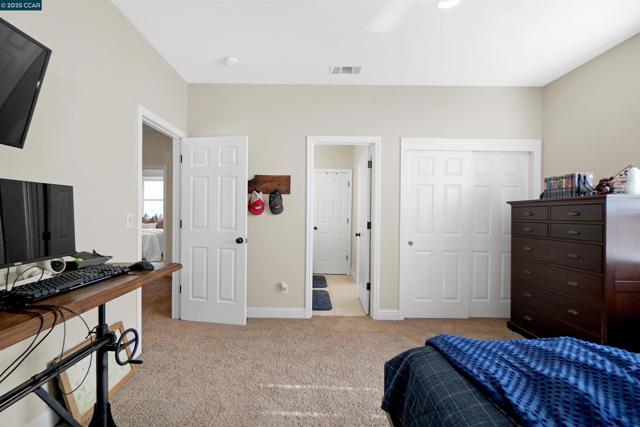 139 Shelterwood Ln, Danville CA: https://media.crmls.org/mediaz/a4e13b5c-baf6-4e0d-b208-2be0e9493094.jpg
