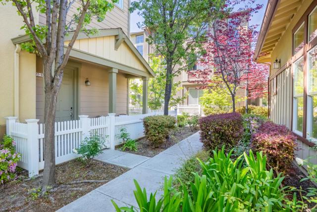 227 Peppermint Tree Terrace, Sunnyvale CA: https://media.crmls.org/mediaz/a4e1f2c0-a415-42d2-82e8-a8fc67b145e8.jpg