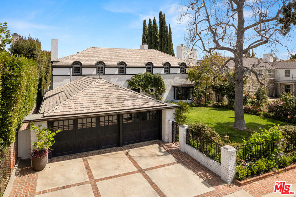 850 Birchwood Drive