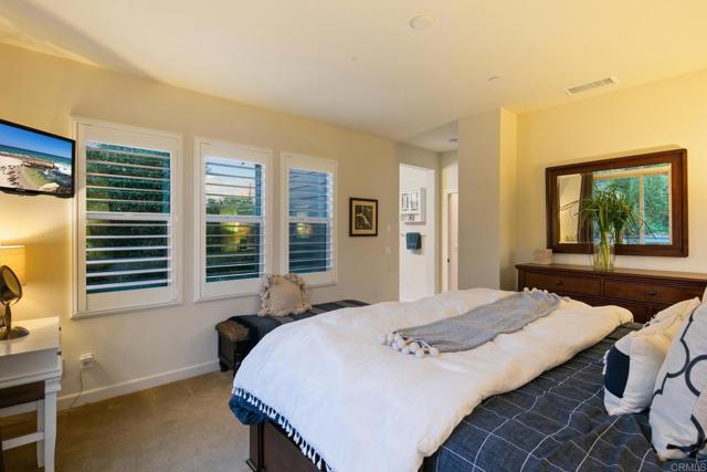 674 Calypso Pl, Encinitas CA: https://media.crmls.org/mediaz/a4e39723-d8b8-4cfa-9814-676b5443aa3e.jpg