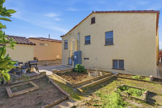 Detail Gallery Image 40 of 55 For 3040 Byron St, San Diego,  CA 92106 - 6 Beds | 2 Baths